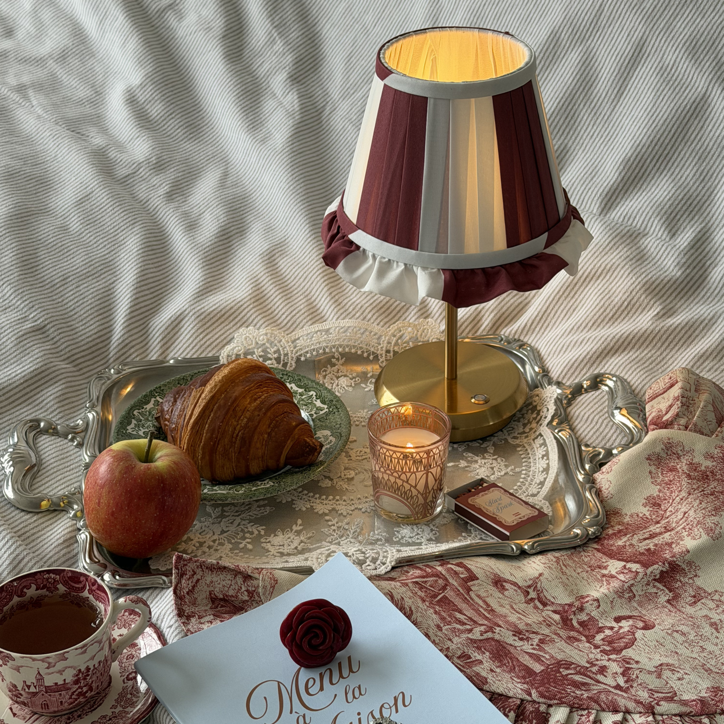 Lou tablelamp - Burgundy stripe